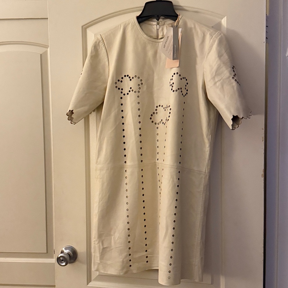 Stella Nova Genuine leather Cream Short Sleeve Dress with Cutout Design CD